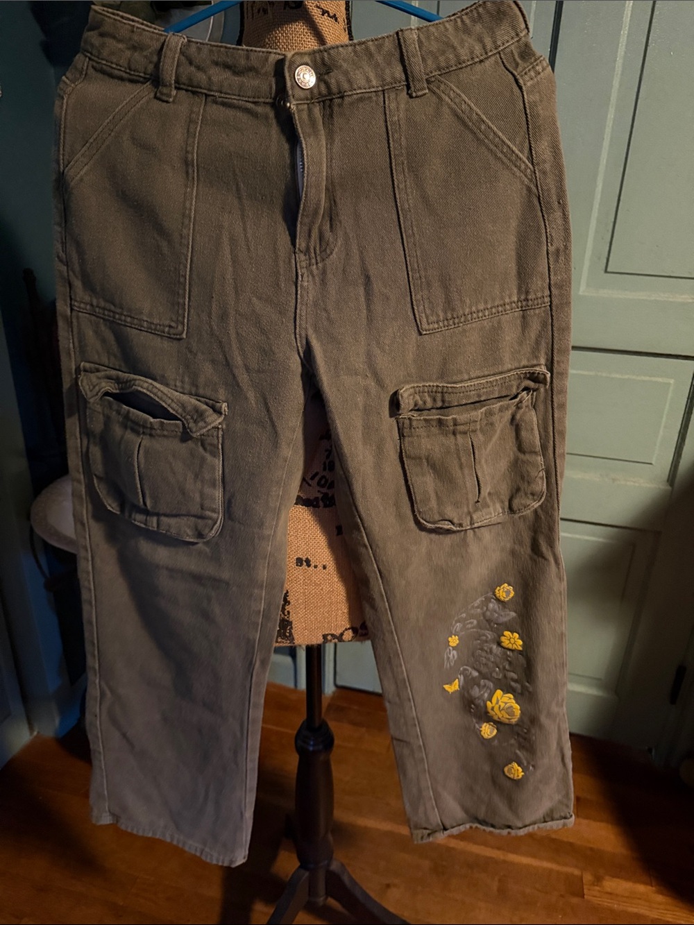 Wide-Leg Olive Cargo Pants with Yellow Floral Embroidery